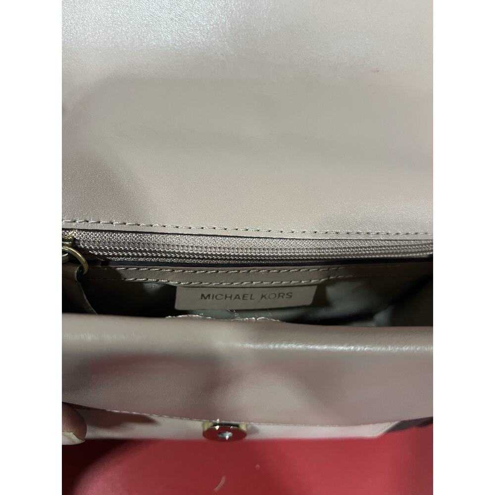 Michael Kors Ludlow Top Handle Crossbody Bag Signature White Rose Leather B2K - Picture 3 of 6